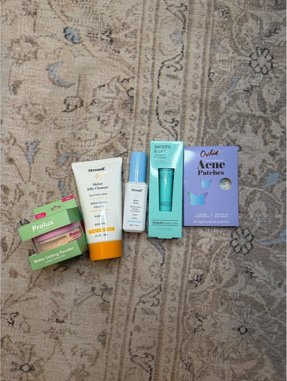 Skincare and Cosmetic Set: Dermasil Melon Jelly Cleanser, Hydra Serum, GlobalBeu